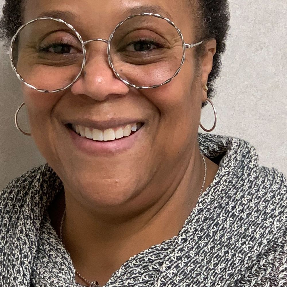 Meet your Posher, Lorraine